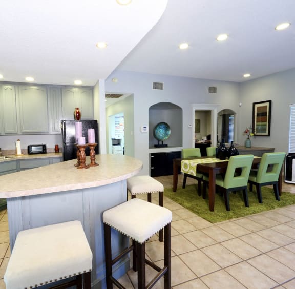 Diamond Lakes Apartments in Lafayette, LA